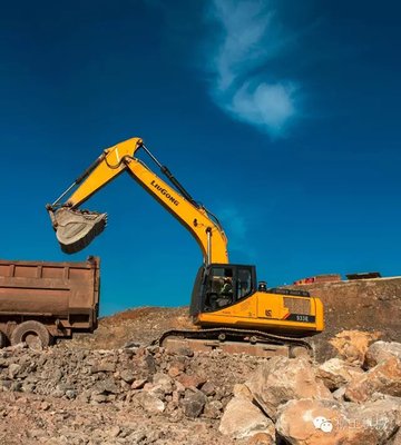 混凝土建筑的壮丽景象，展现了骨料的巨大作用